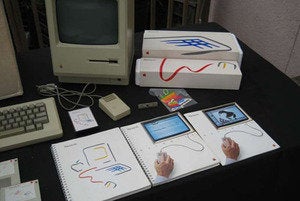 Macintosh 128K unboxing