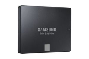ssd750evo500gb 002 l perspective black min 575px