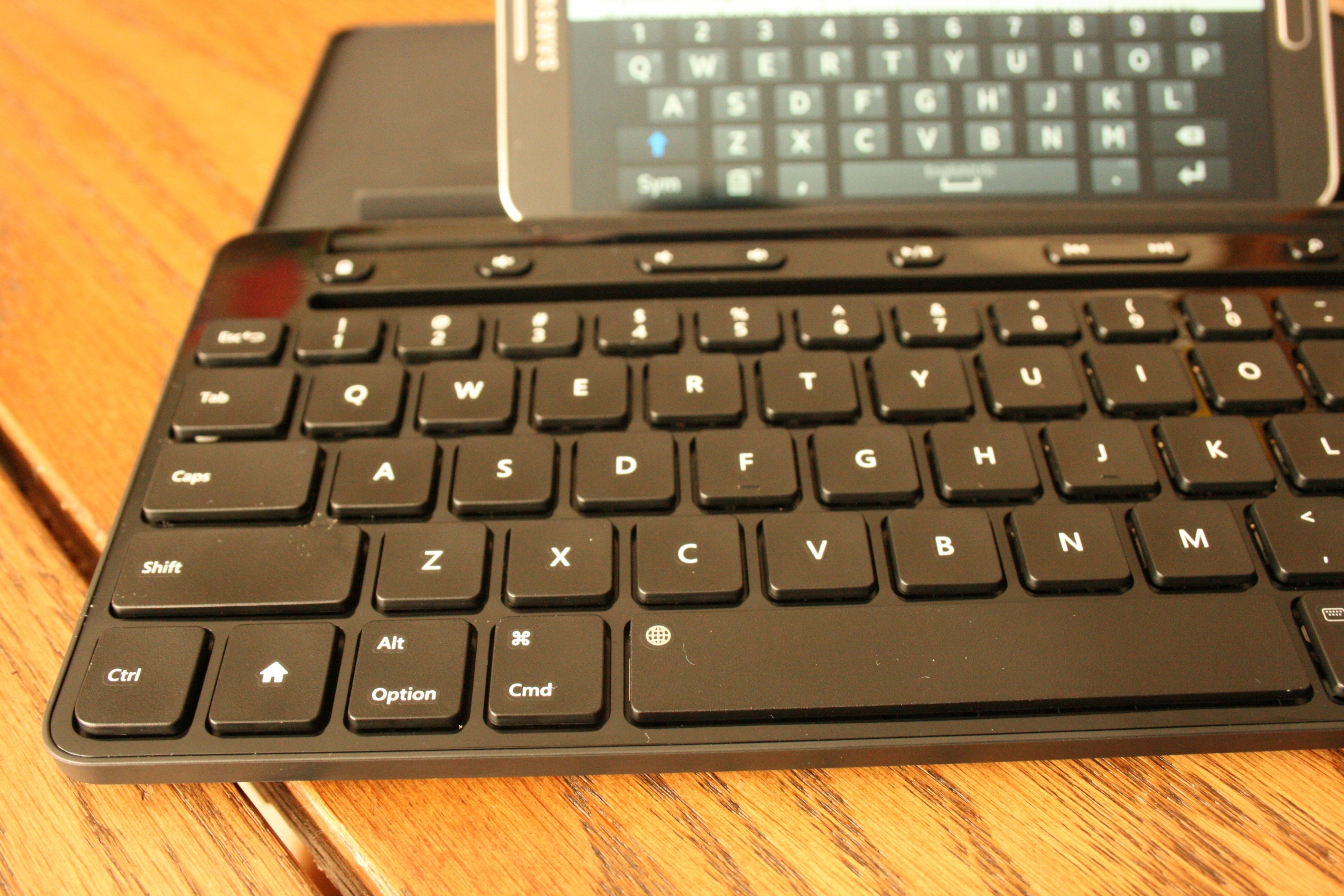 Клавиатура целая. Microsoft Universal mobile Keyboard. Microsoft Sculpt mobile Keyboard. Целая клавиатура. Microsoft Bluetooth Keyboard 2-12.