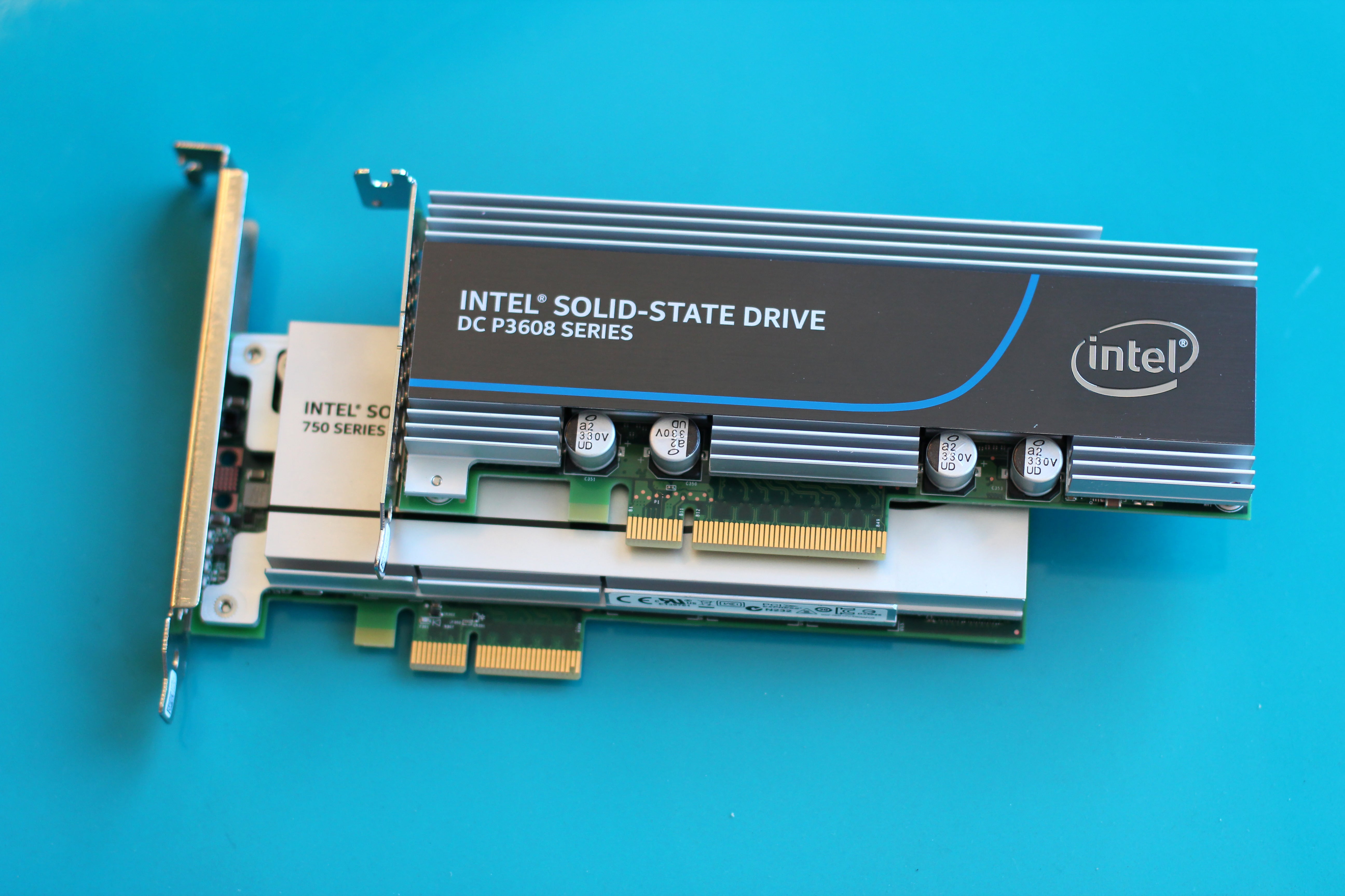 Pcie накопители. SSD PCI-E Intel. Intel NVME SSD. Intel p4600 NVME. Intel 4610 NVME.