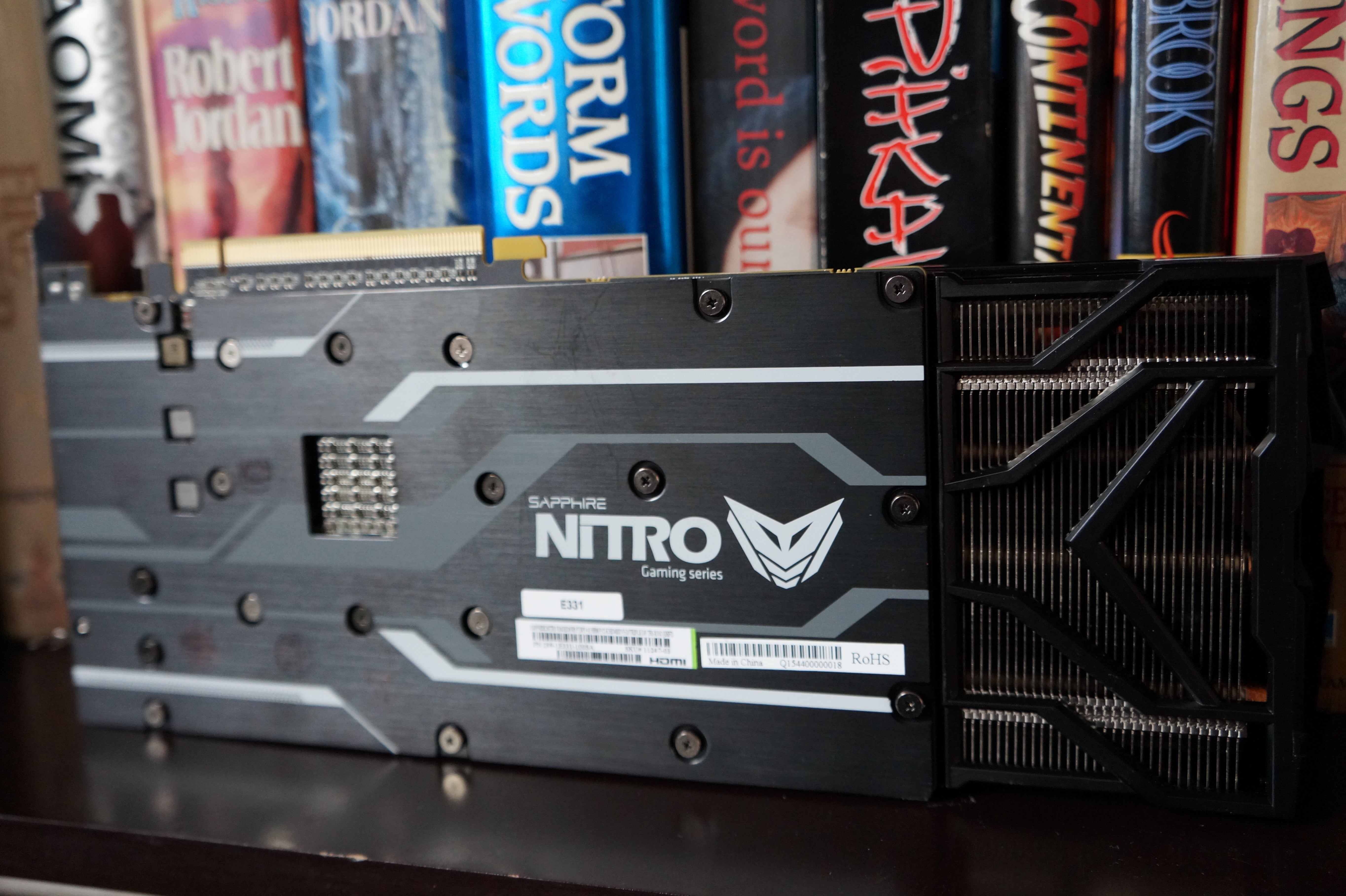 R9 nitro. Nitro Radeon r9 Fury. R9 Fury Zrt.